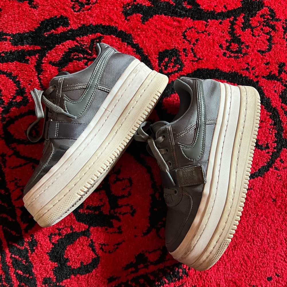Nike Platform Sneakers - Picture 4 of 4